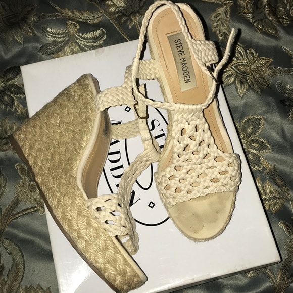 Steve Madden Shoes - Steve Madden Wedge